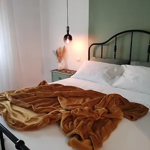 Casa Tulù , Bologne Italie